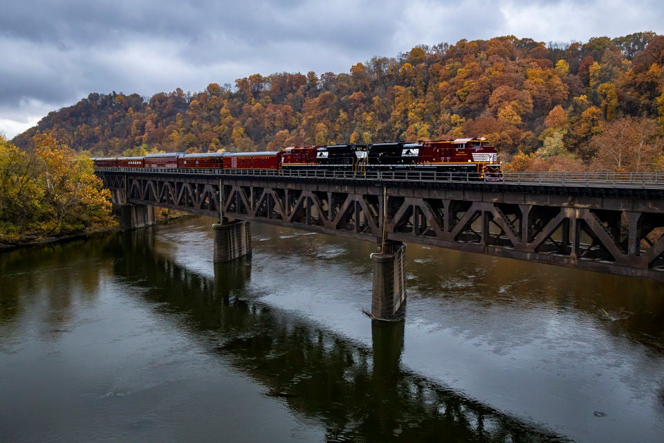 Landmark Series Locomotive