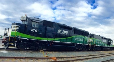 Norfolk Southern's environmentally friendly Chicago yard locomotives (PRNewsFoto/Norfolk Southern Corporation)