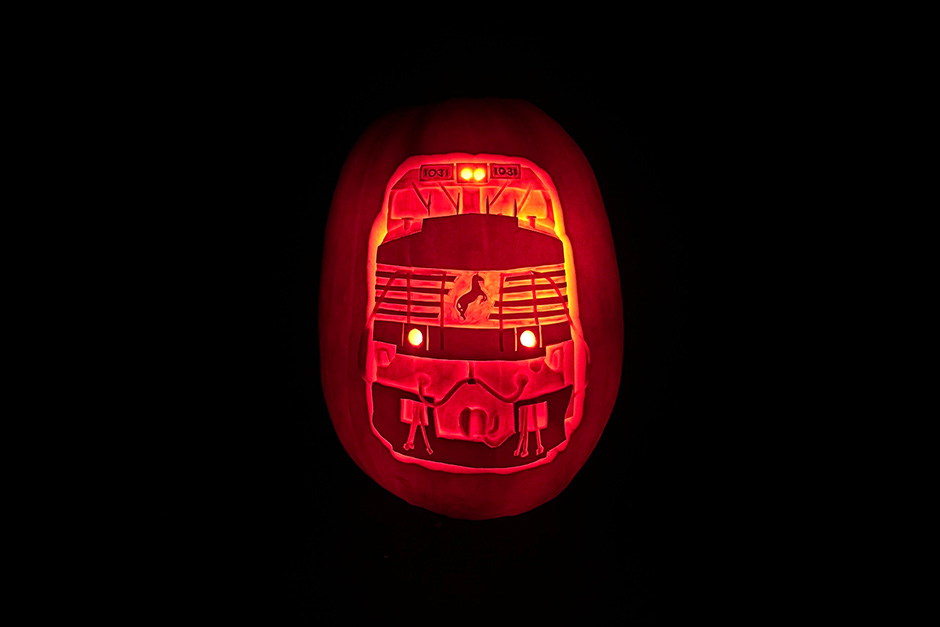 Carving Connections: How Norfolk Southern and Ohio’s “Squashcarver” Bring Halloween to Life 