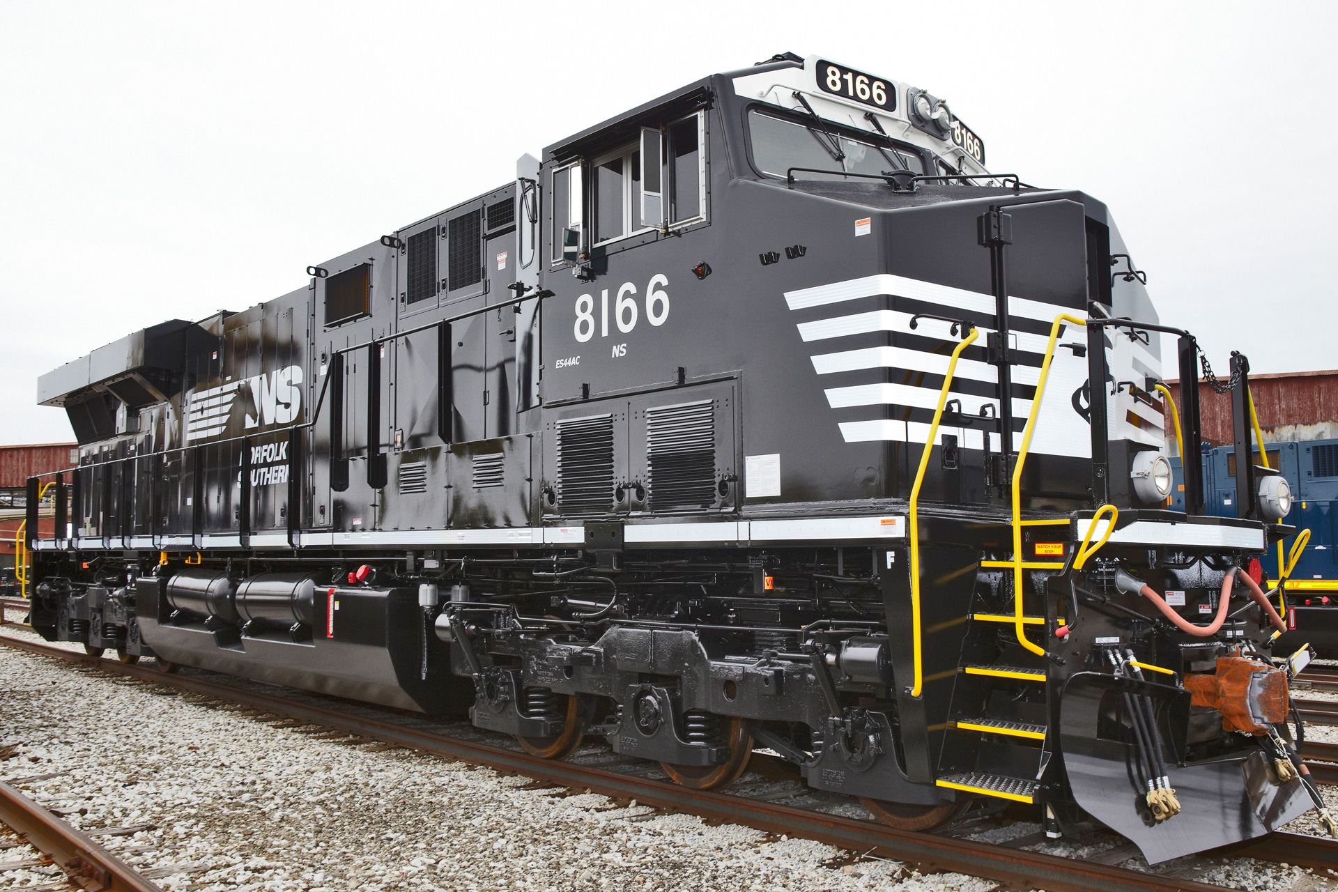 Norfolk Southern advances fleet modernization with 40 new locomotives
