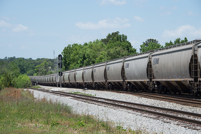grain train 52R passes control point Bridge, coming in to Atlanta, GAGrainTrain_AtlantaGA_20180506_8781_V2-800px