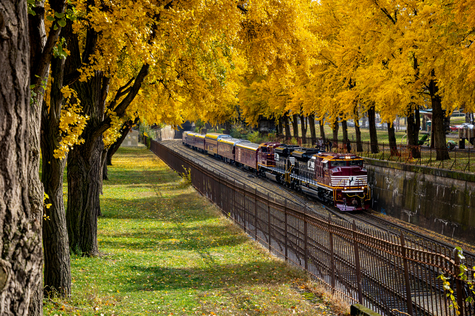 Landmark Series Locomotive