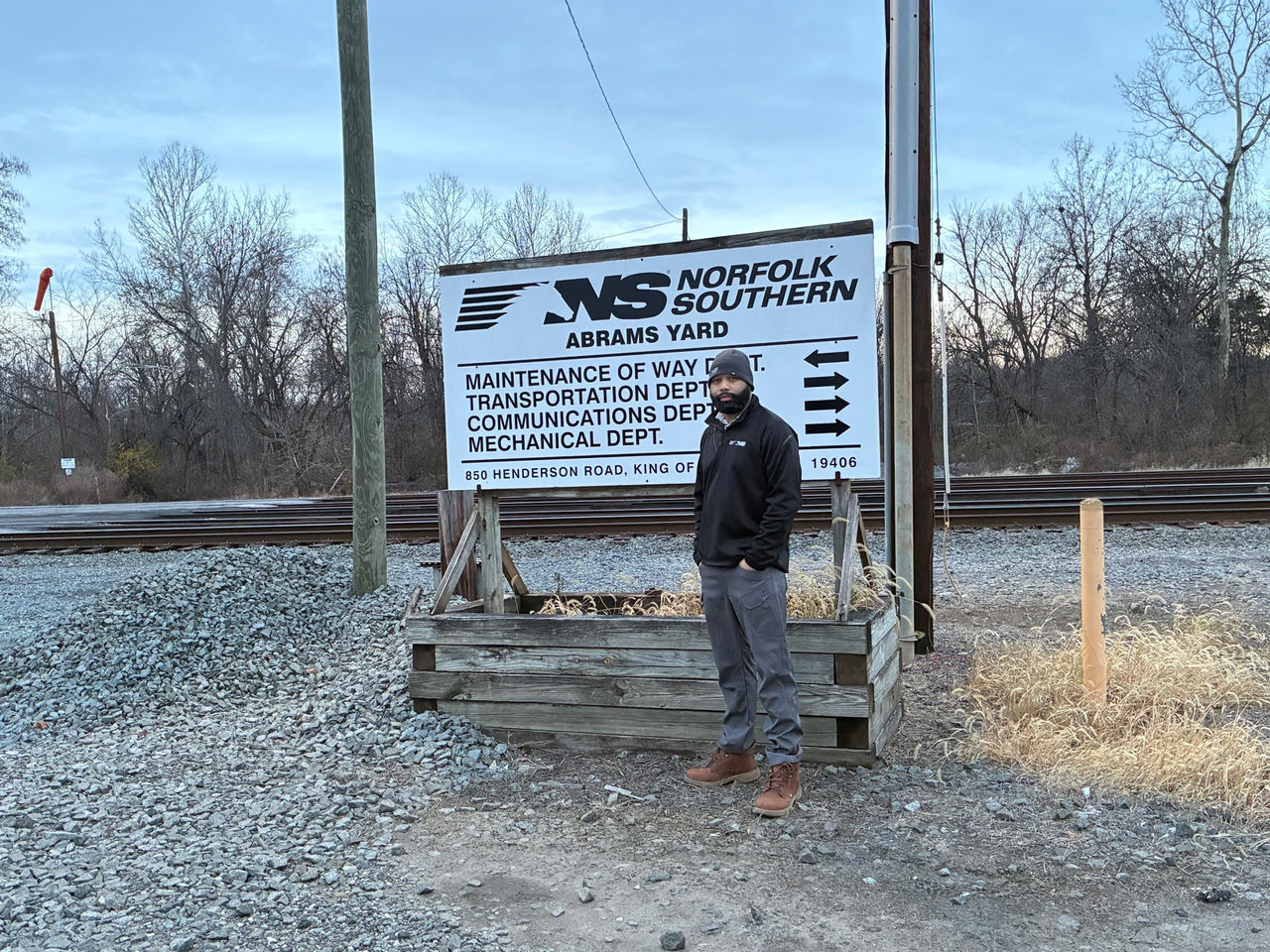 Derek Bunch at Abrams Yard